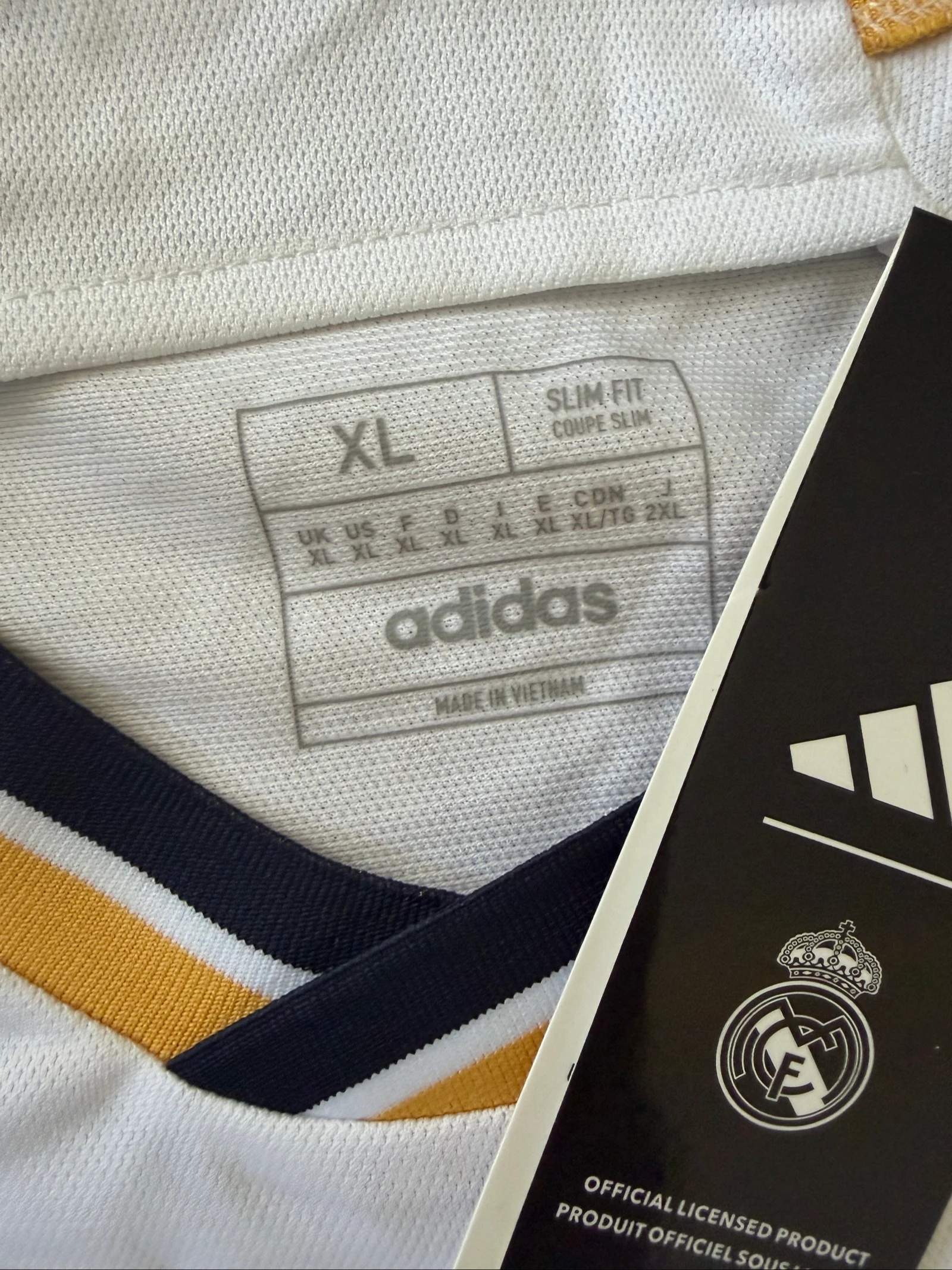 Camiseta Real Madrid Adidas 2023/24 blanca – Talla XL – photo 2